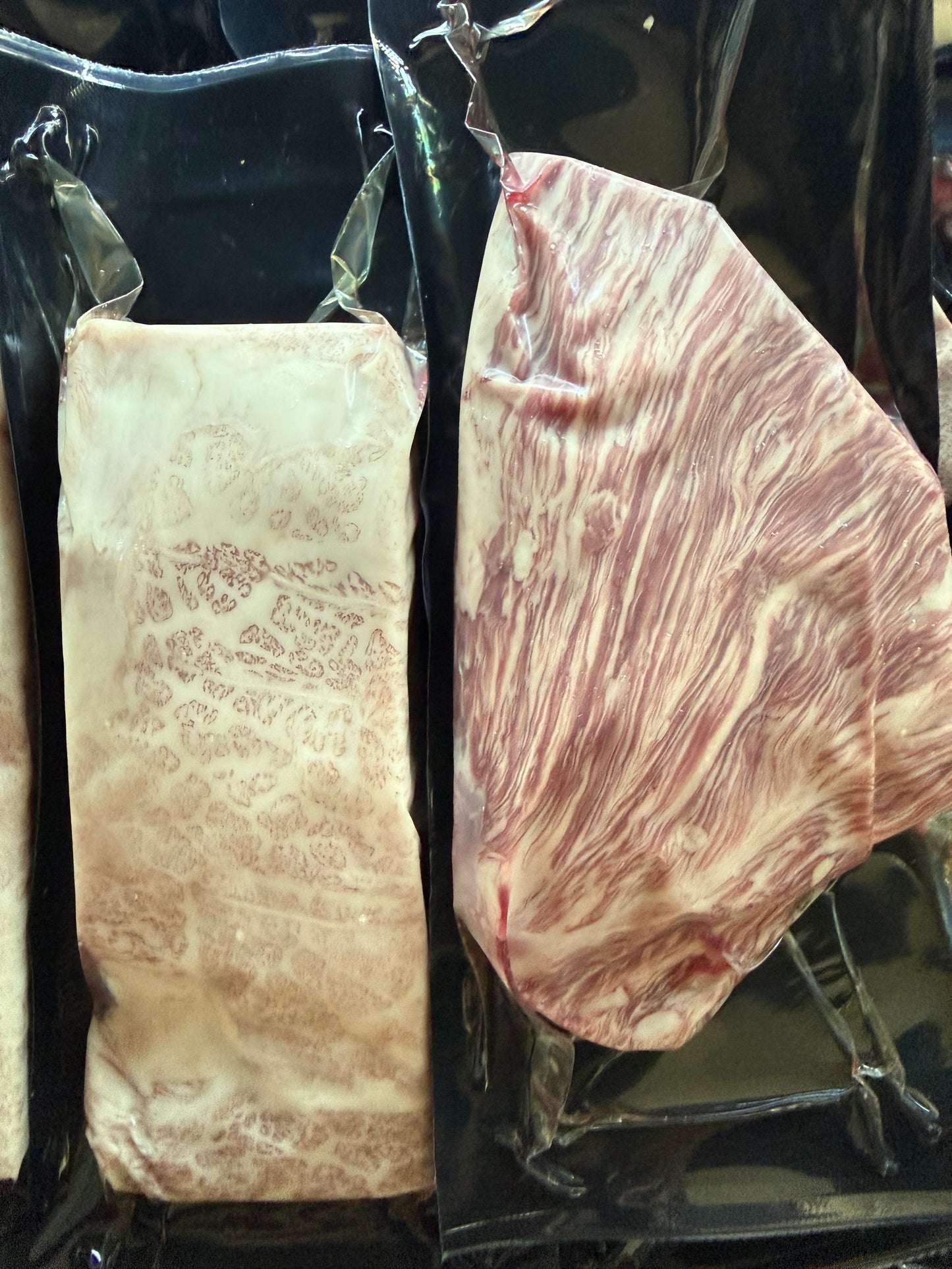 100% CERTIFIED KOBE BEEF A5 Wagyu Gold Champion Chuck Short-Rib (1pc x 6oz)