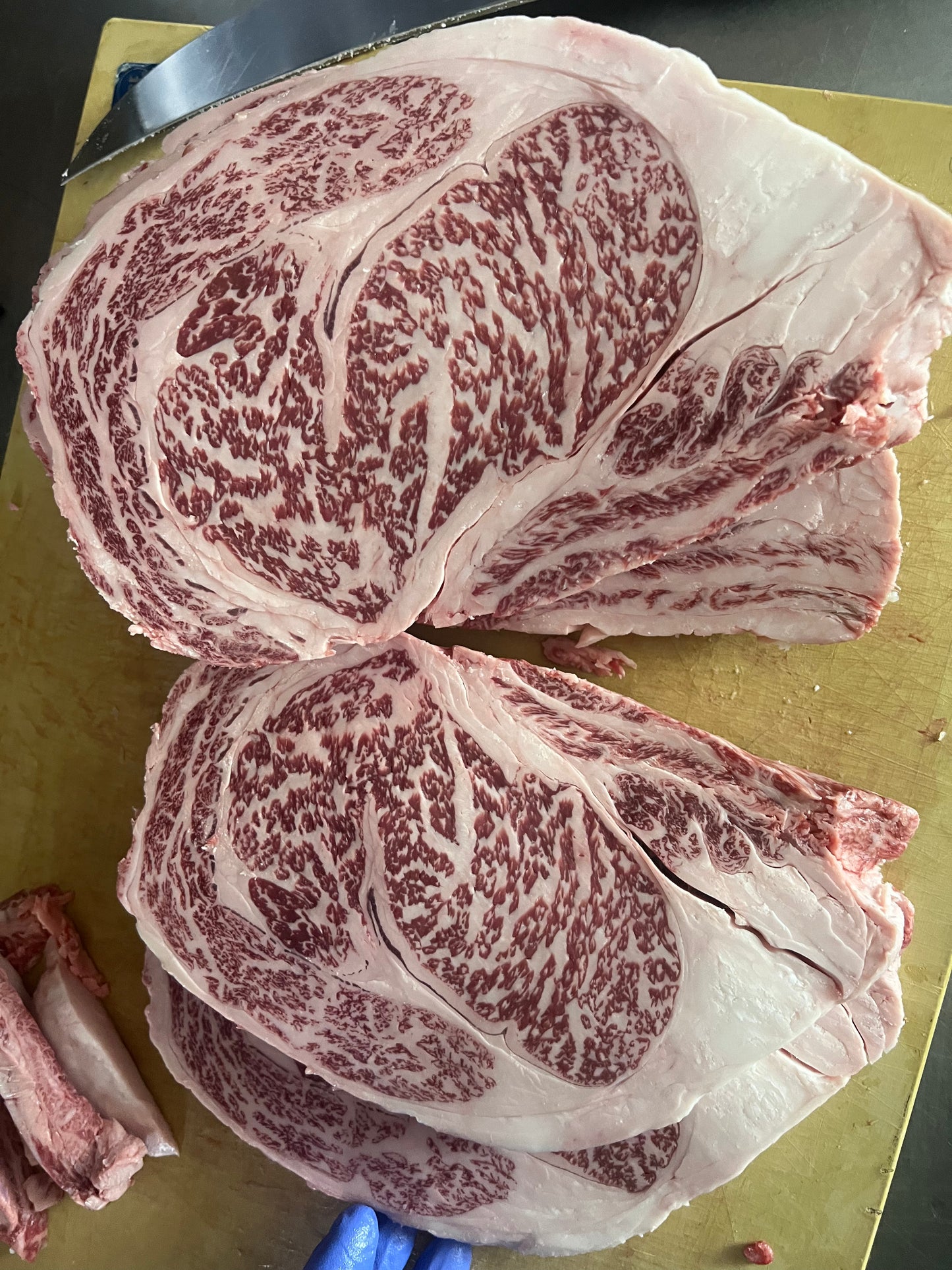 Chateau Uenae "Private Reserve" - (Snow Beef's Leaner Cousin "Not A5" line) Ribeye