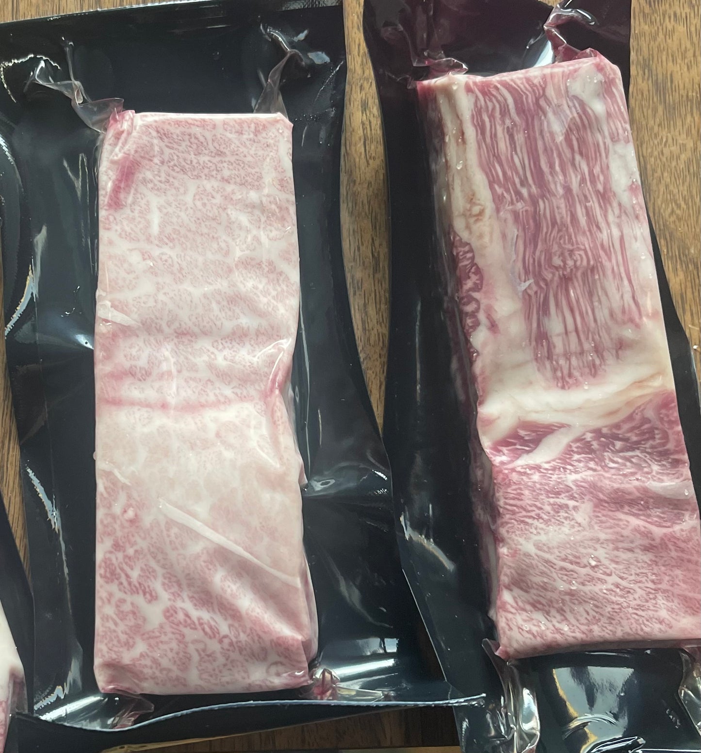 100% CERTIFIED KOBE BEEF A5 Wagyu Gold Champion Chuck Short-Rib (1pc x 6oz)